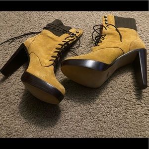 Cole Haan Boots Leather Lace Up  -Almond color /9